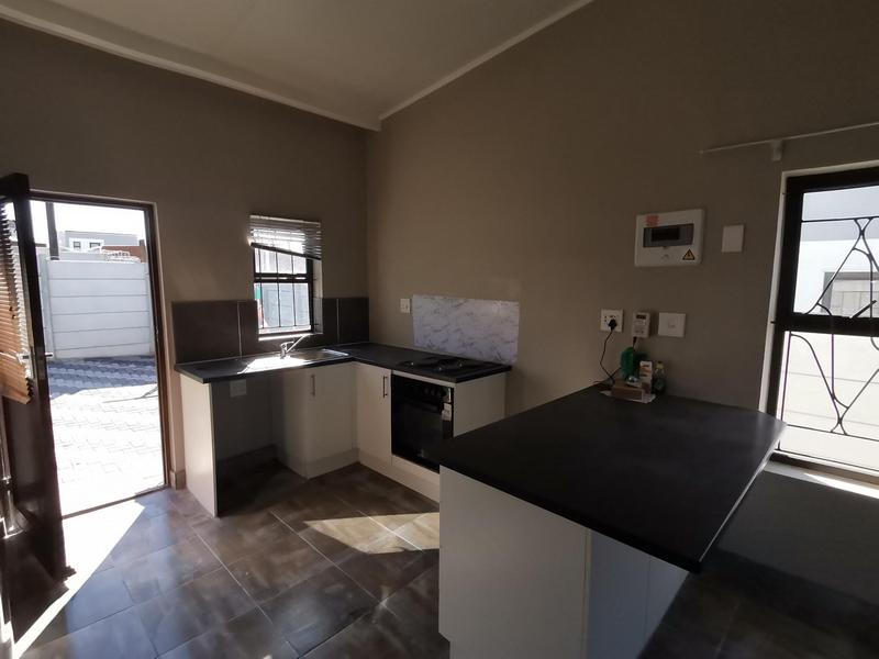 To Let 2 Bedroom Property for Rent in Fisantekraal Western Cape